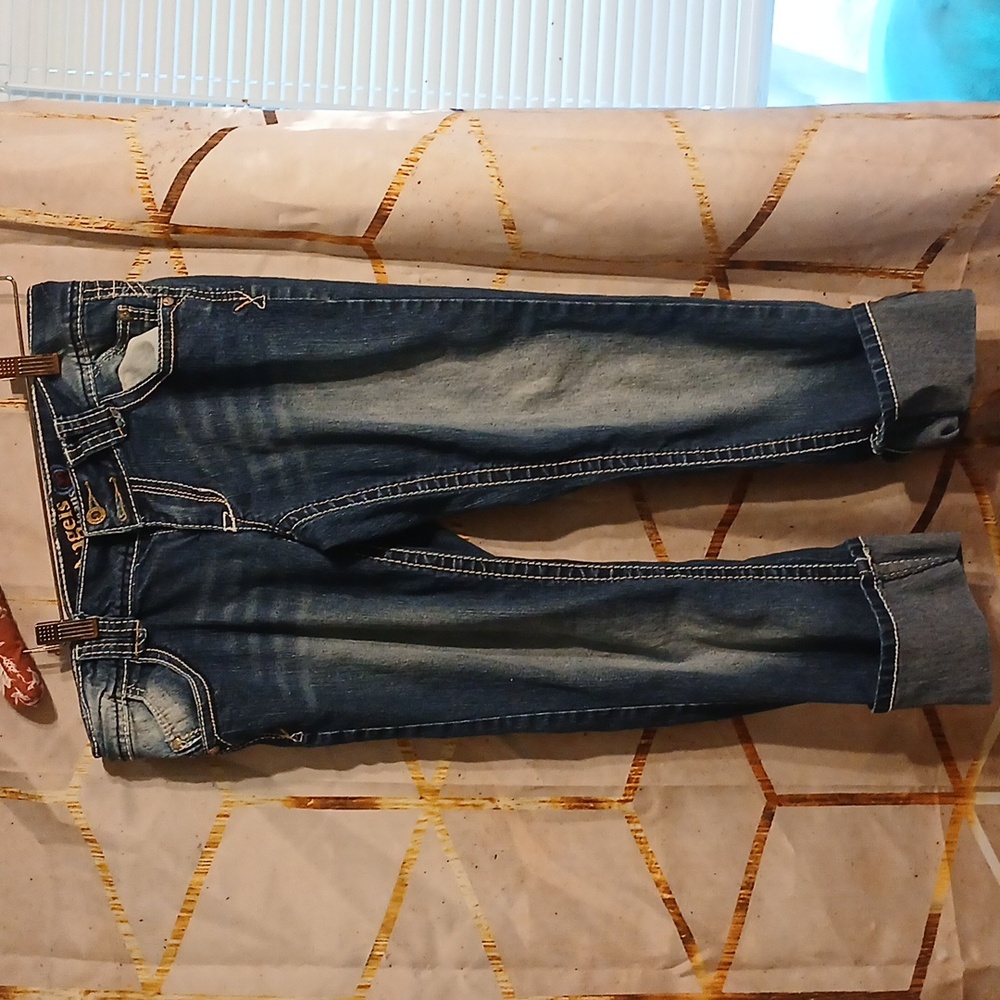 Angels woman's jeans Capris 5, Size 5